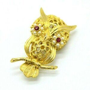 GERRYS Owl Brooch Pin Gold Tone Red Rhinestone